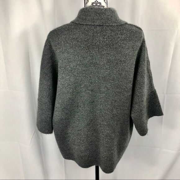 Tahari Wool Blend Short Sleeve Dolman Sweater - Picture 3 of 5